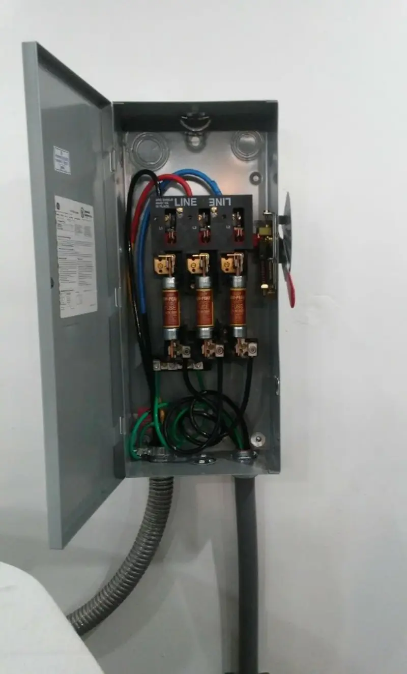 Three-phase disconnect switch installed for Smoke Detector Installation in Ontario